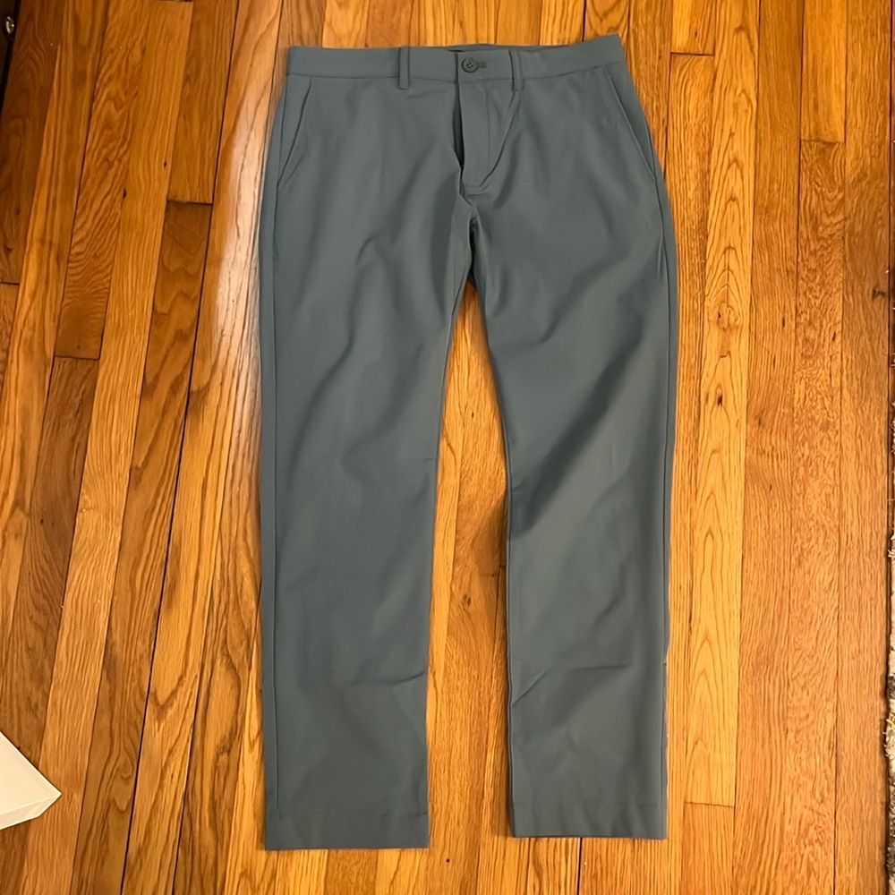 Lightweight slim cut flex pants 33x30